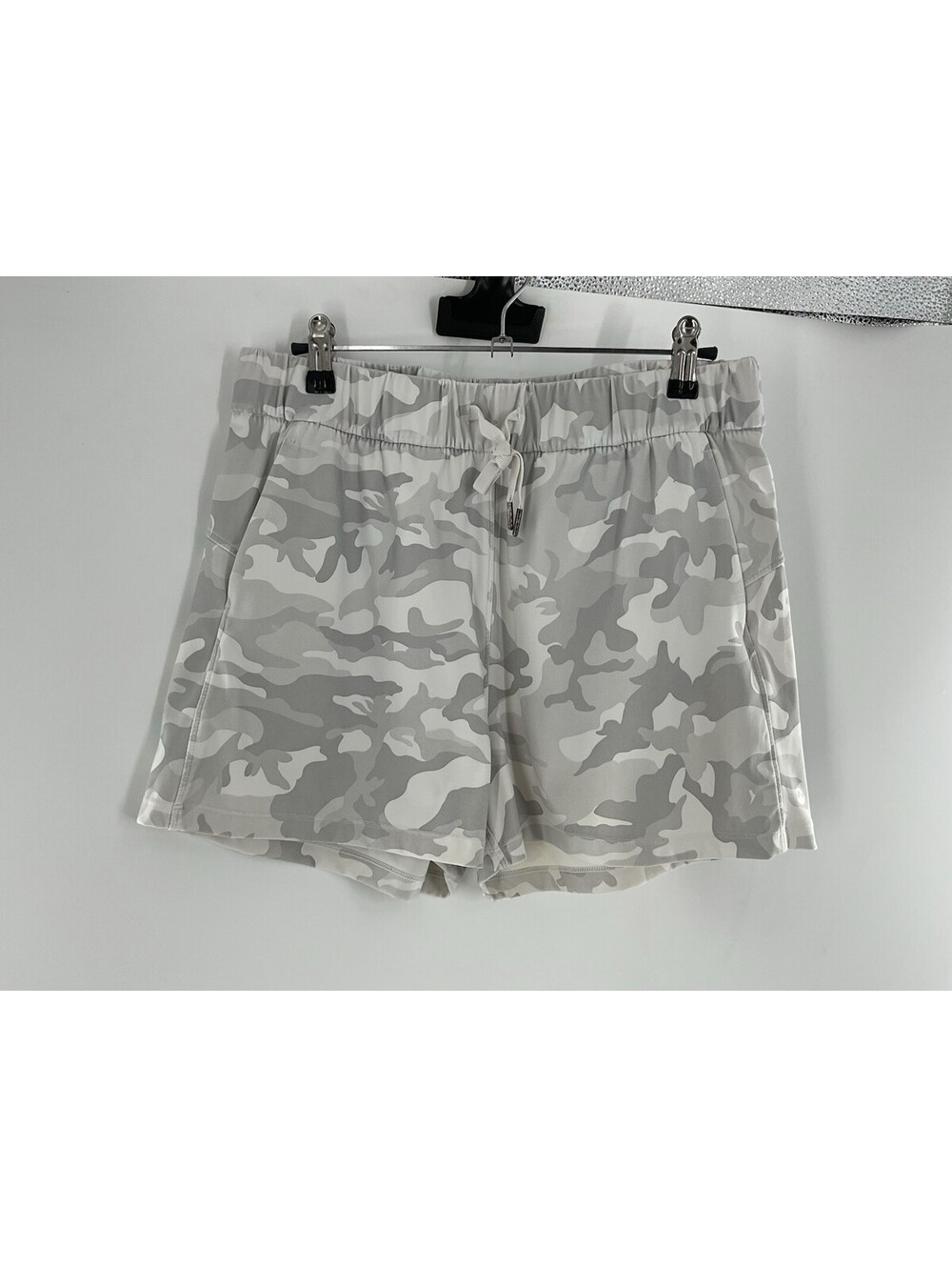 Willit Women’s Size Medium Gray Camouflage Athletic Shorts Nylon Spandex 032